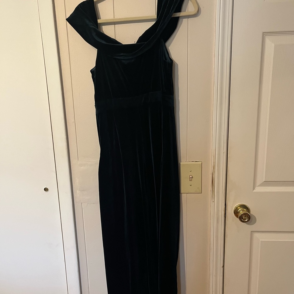 Lulu's Green Asymmetrical Velvet Ruffled Cocktail Gown